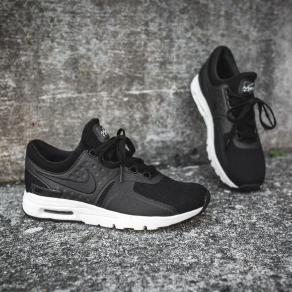 Nike Shoes - 🆕️Women's Nike Air Max Zero (Size 8.5)🔥